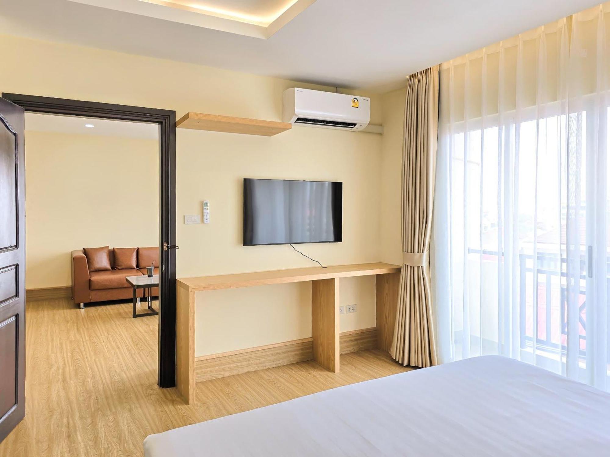Douangchan Plaza Hotel Vientiane Bagian luar foto