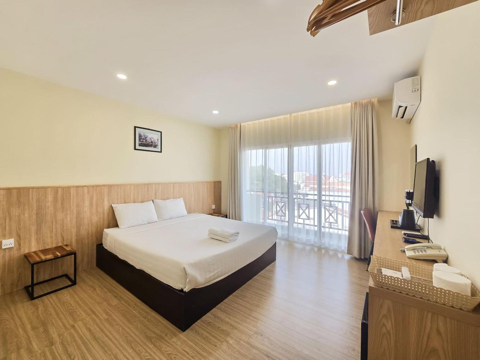 Douangchan Plaza Hotel Vientiane Bagian luar foto