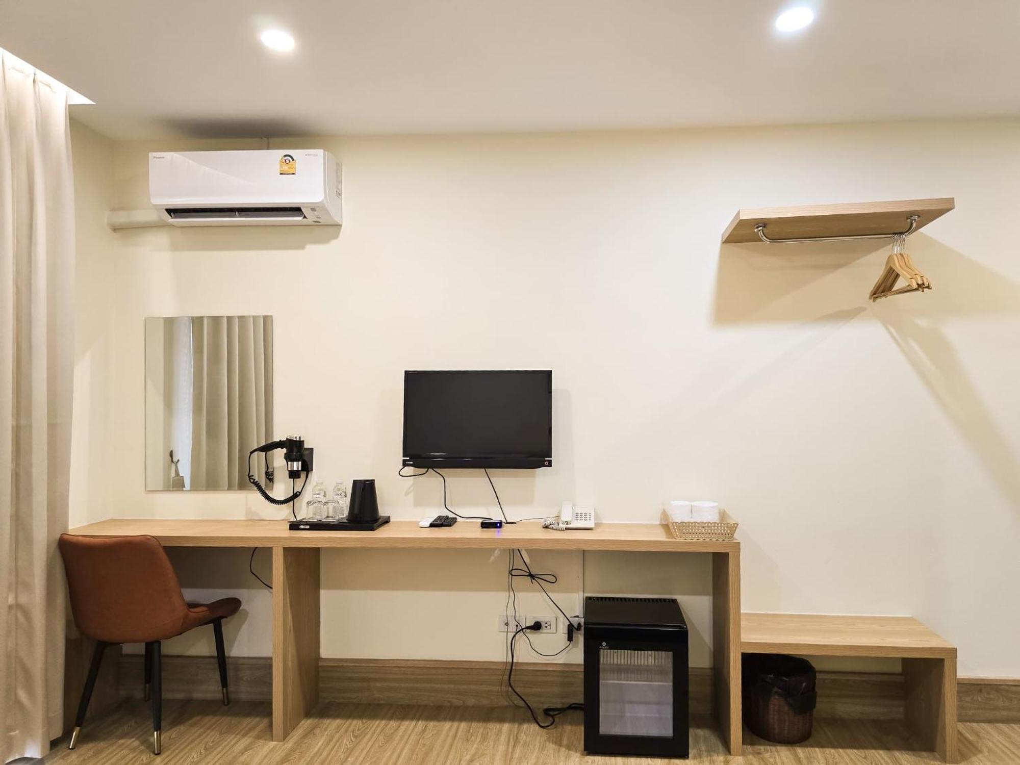 Douangchan Plaza Hotel Vientiane Bagian luar foto