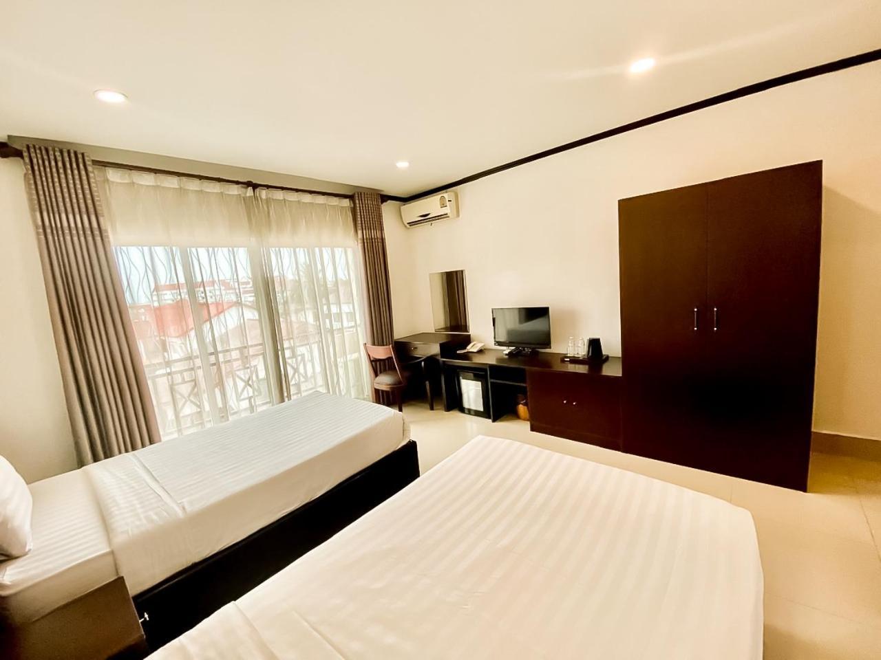 Douangchan Plaza Hotel Vientiane Bagian luar foto