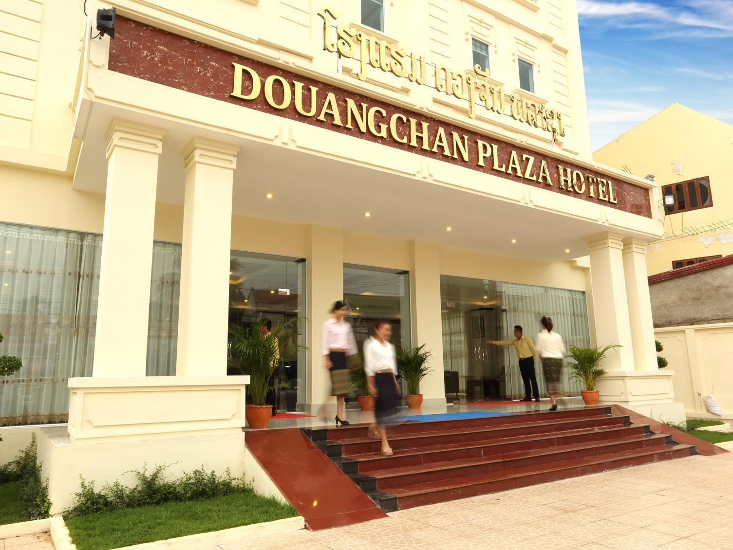 Douangchan Plaza Hotel Vientiane Bagian luar foto