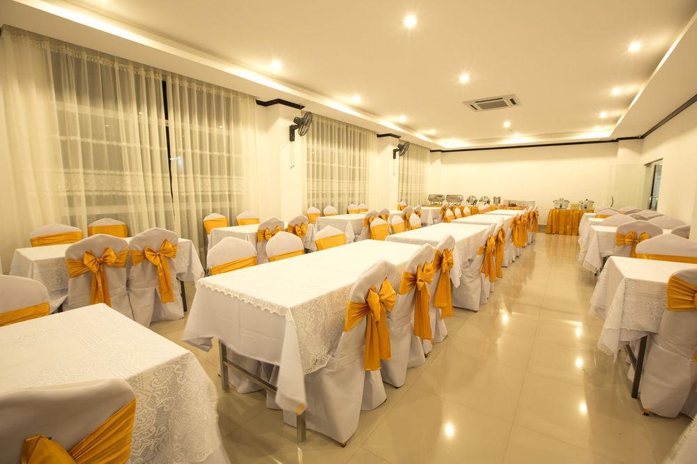 Douangchan Plaza Hotel Vientiane Bagian luar foto